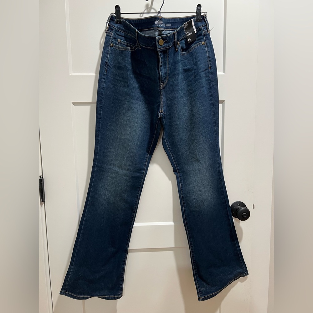 New York & Company SoHo Curvy Bootcut Jeans 14P